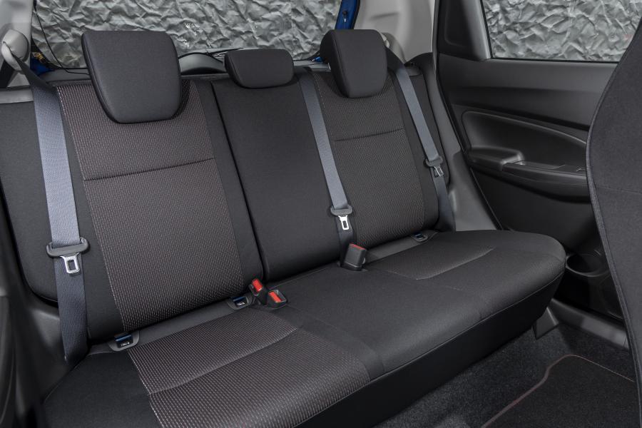 Интерьер Suzuki Swift Sport Hybrid 2020 года  (WW) (фото 22 из 40)